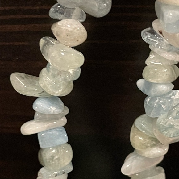 Blue Kyanite Pebble Necklace - Baroque Style - Authentic - Picture 4 of 5